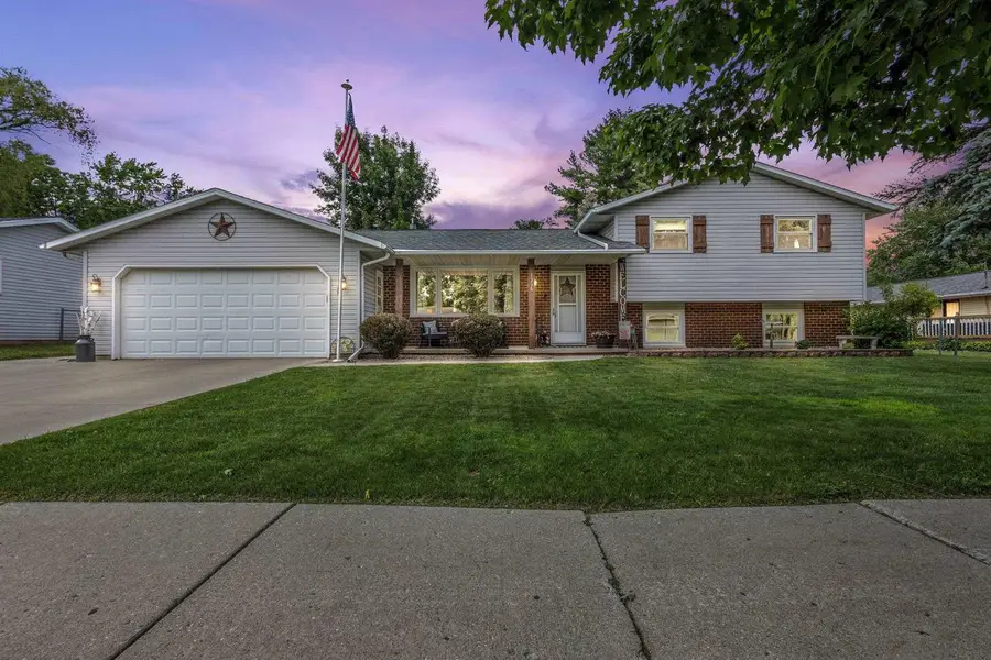 1396 PONDEROSA AVENUE, Green Bay, WI 54313 - #2