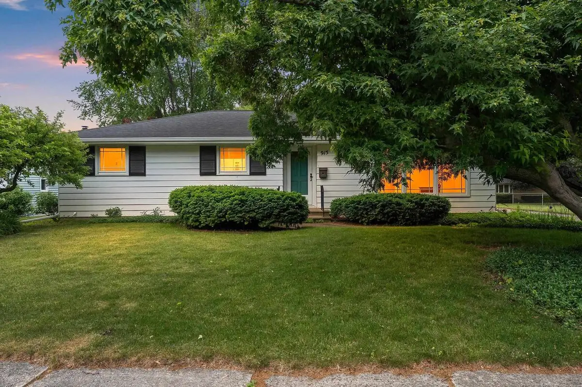 915 TOMMARK STREET, Green Bay, WI 54304 - #1
