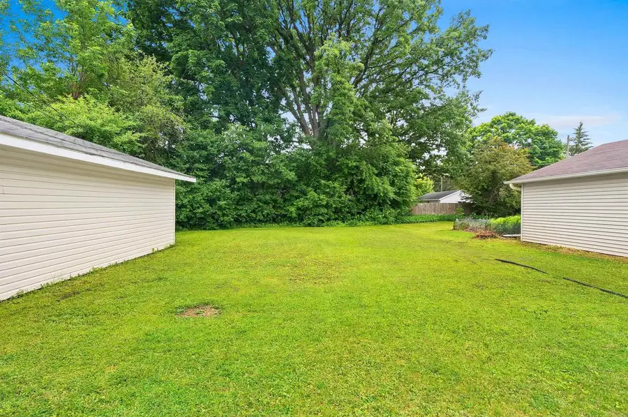 637 E WILSON AVENUE, Appleton, WI 54915 - #3