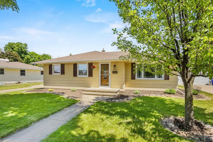 2700 N LILLIAN COURT, Appleton, WI 54911 - #2