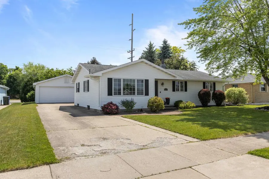 117 ST MARYS PLACE, Kaukauna, WI 54130 - #2
