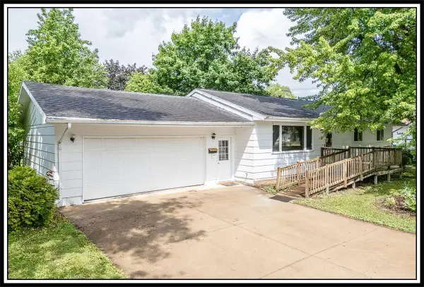 1205 NEENAH STREET, New London, WI 54961