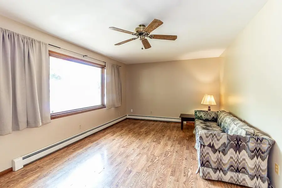 1205 NEENAH STREET, New London, WI 54961 - #3