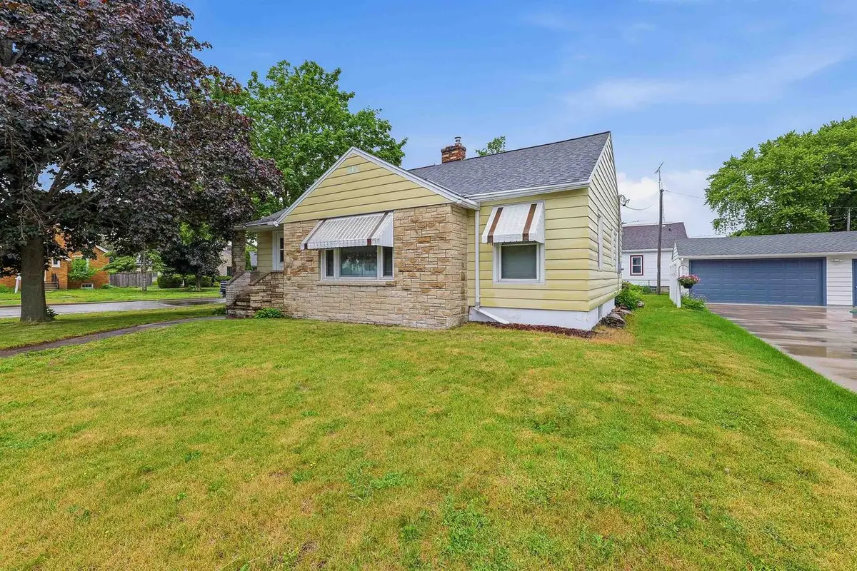 327 E ARNDT STREET, Fond Du Lac, WI 54935 - #1