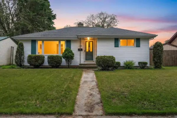 1727 30TH STREET, Two Rivers, WI 54241