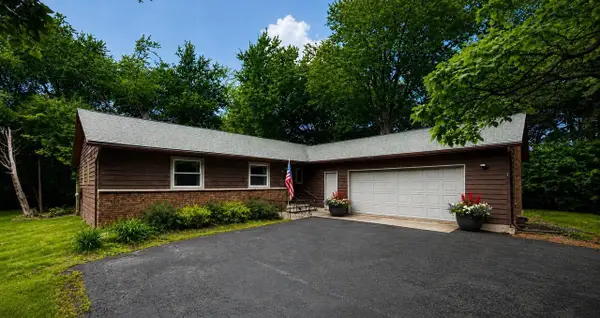 848 W SOUTH PARK AVENUE, Oshkosh, WI 54902