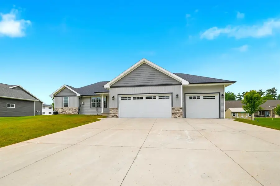 511 ADAMS STREET, Oconto, WI 54153 - #3