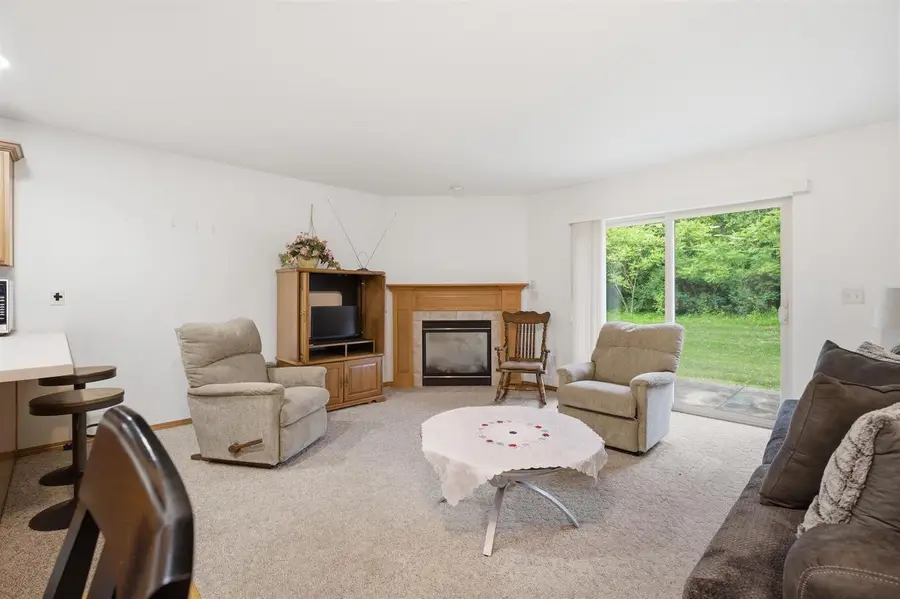 2127 ROYAL CREST CIRCLE  #3, Green Bay, WI 54311 - #3