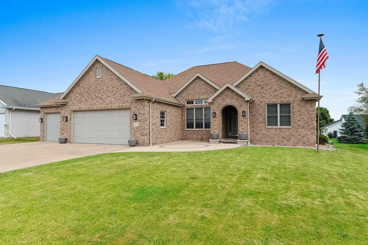 1892 N SUNRISE LANE, Appleton, WI 54913 - #1