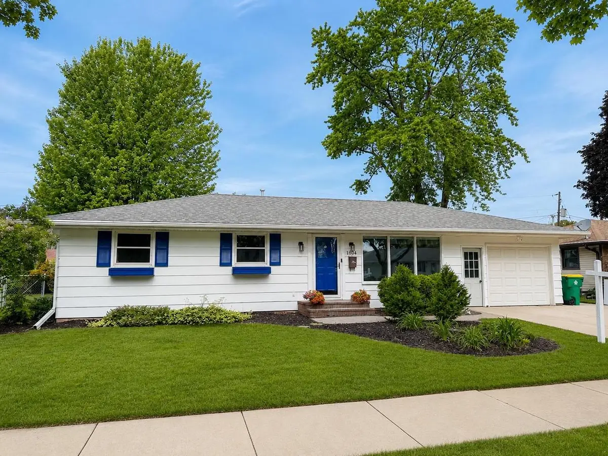 1604 WALLS STREET, Green Bay, WI 54304 - #1