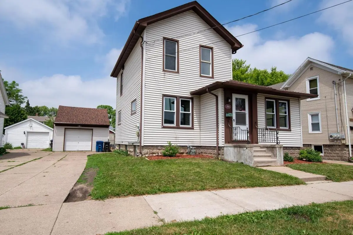 318 HUDSON AVENUE, Oshkosh, WI 54900 - #1