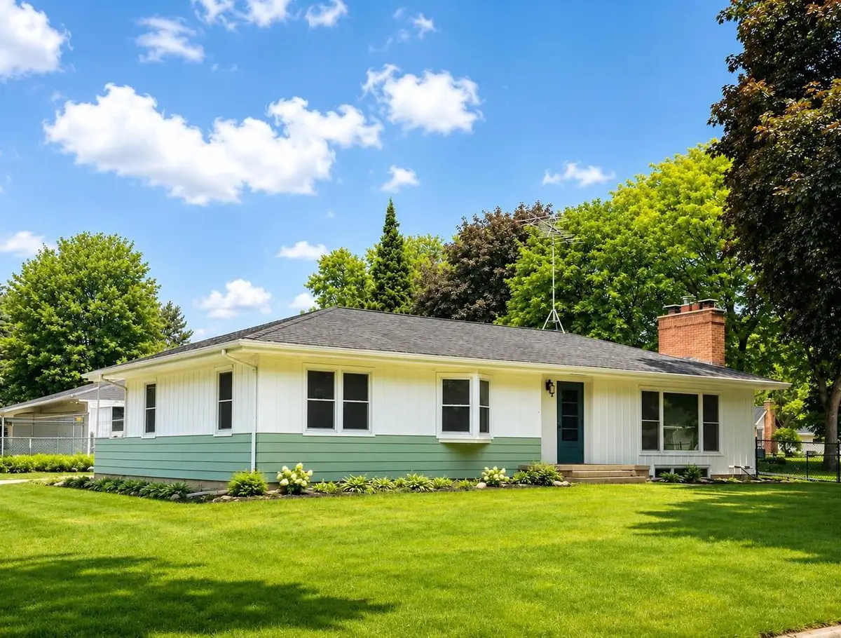 401 JOHN STREET, Ripon, WI 54971 - #1