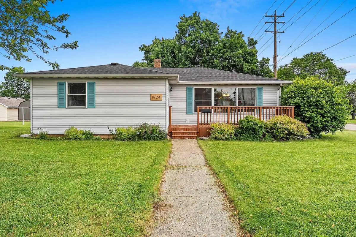 1924 E GLENDALE AVENUE, Appleton, WI 54911 - #1