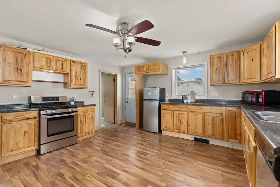 831 WINNEBAGO AVENUE, Oshkosh, WI 54901 - #3