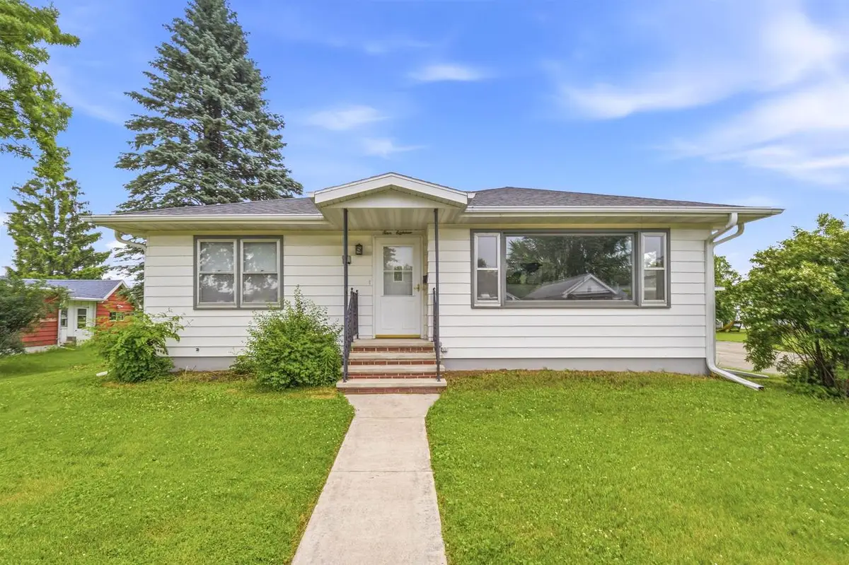 418 LIMA STREET, New London, WI 54961 - #1