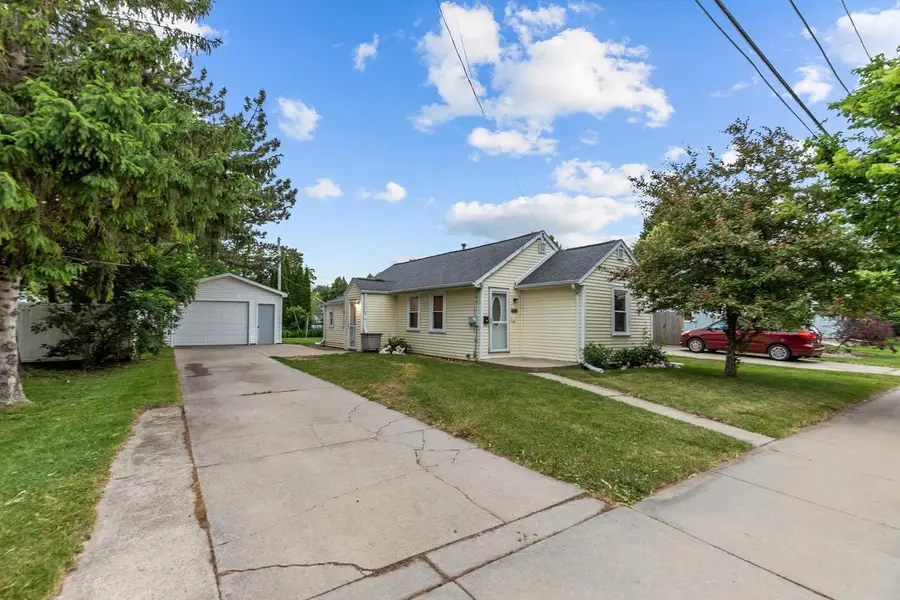 1711 N MEADE STREET, Appleton, WI 54911 - #2