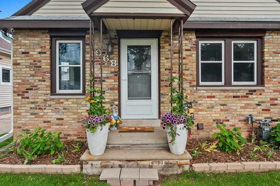 968 HICKORY HILL DRIVE, Green Bay, WI 54304 - #3