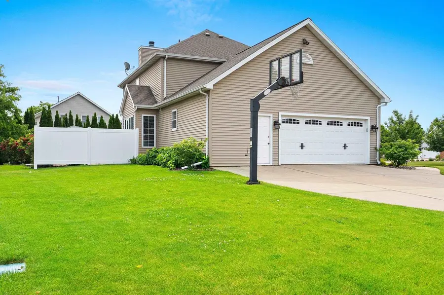 821 MCCASTLEN STREET, Green Bay, WI 54301 - #3