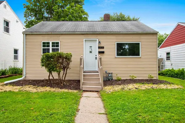 1213 S NORWOOD AVENUE, Green Bay, WI 54304