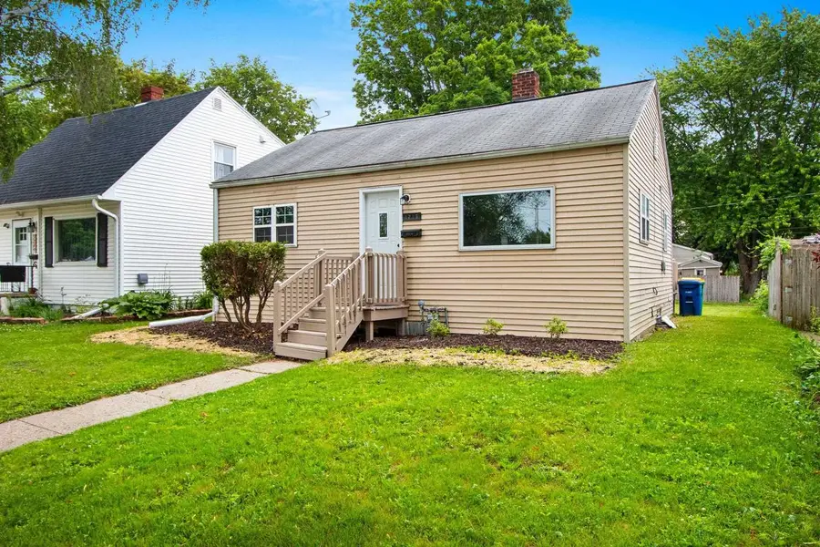1213 S NORWOOD AVENUE, Green Bay, WI 54304 - #2