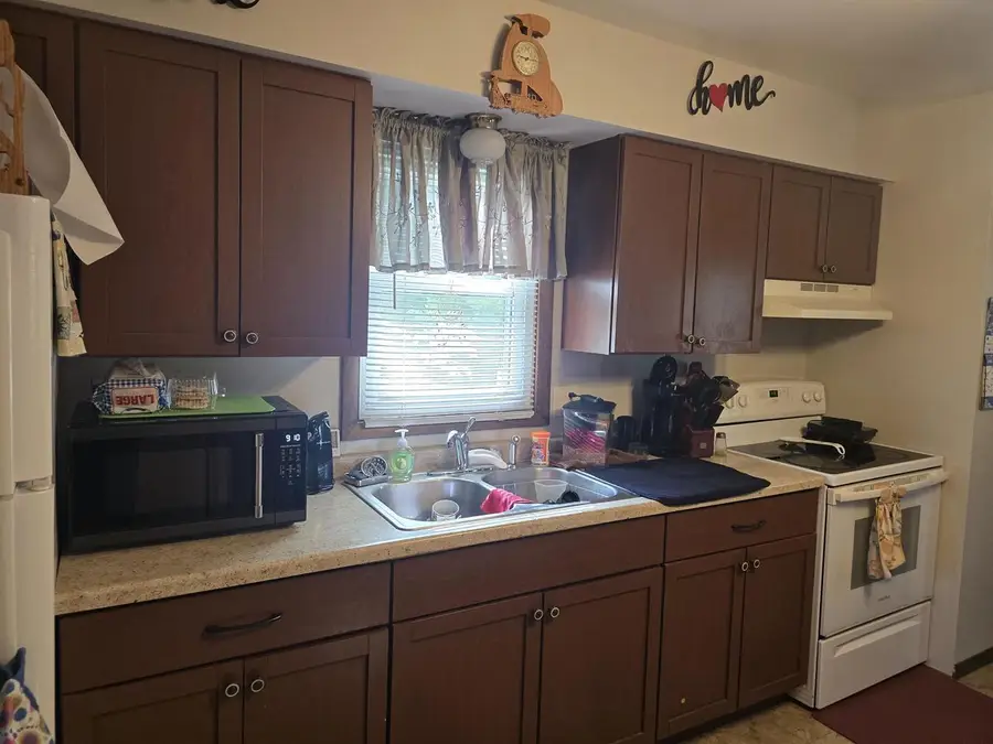215 N OXFORD STREET, Wautoma, WI 54982 - #3