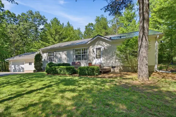 N6967 LAKE CREST LANE, Shawano, WI 54166