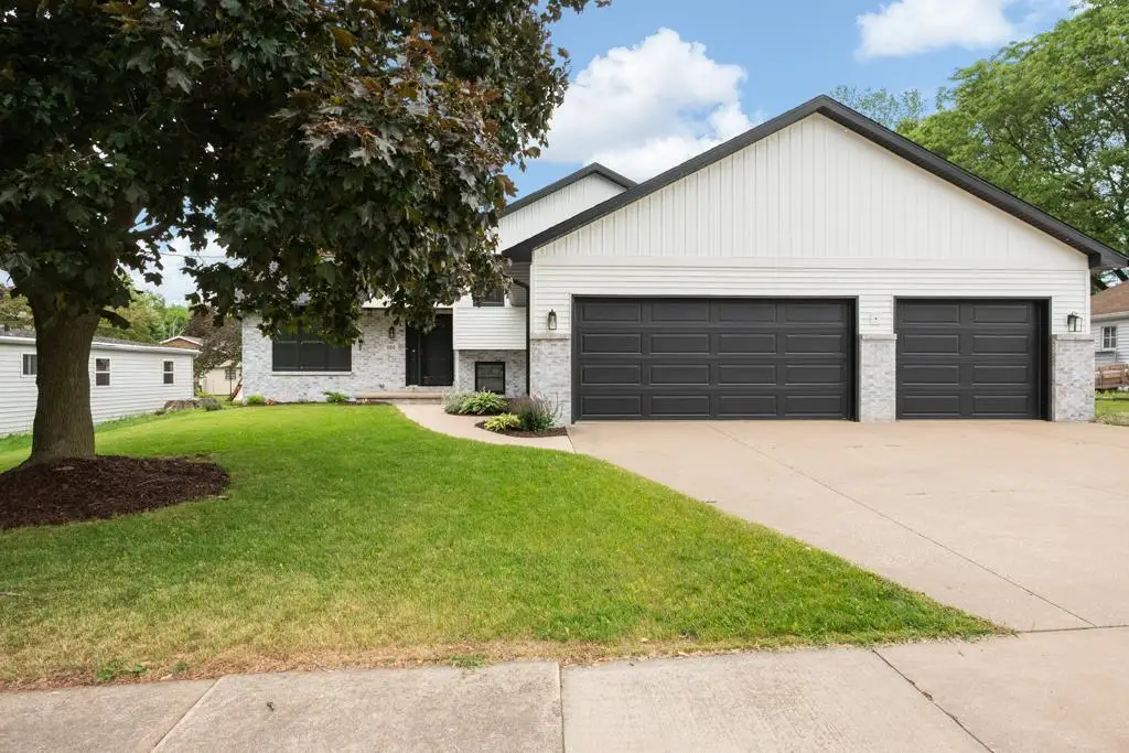 936 W 10TH STREET, Kaukauna, WI 54130 - #1