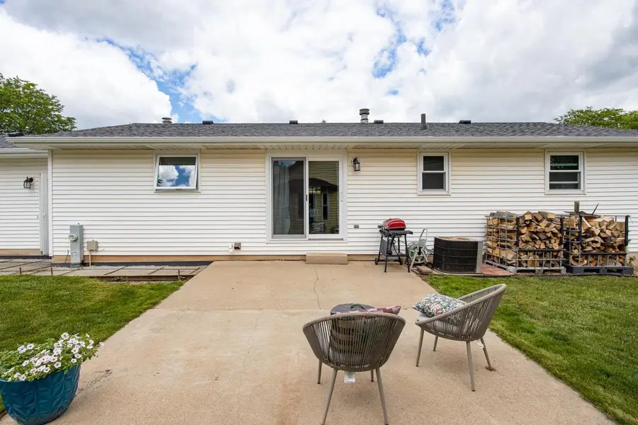 95 NORTHBREEZE DRIVE, Appleton, WI 54911 - #3