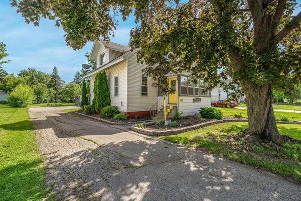 240 E PEARL STREET, Seymour, WI 54165
