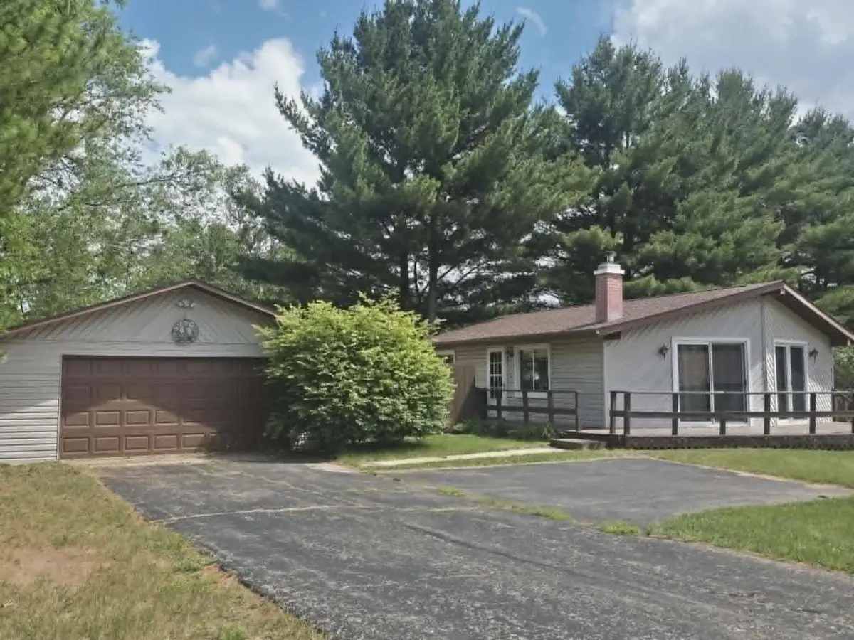 424 E KING STREET, Coloma, WI 54930 - #1