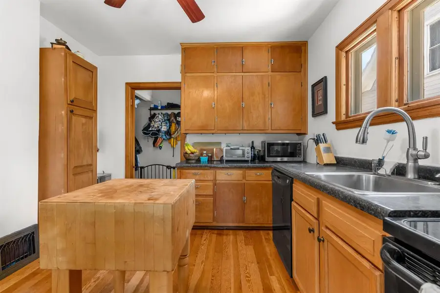 59 BOWEN STREET, Oshkosh, WI 54901 - #3