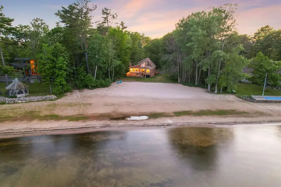 4 NORTHWOOD, Menominee, MI 49858 - #2