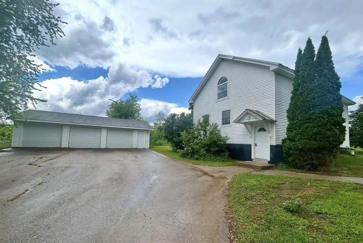 5305 COUNTY ROAD J, Oconto, WI 54153 - #1