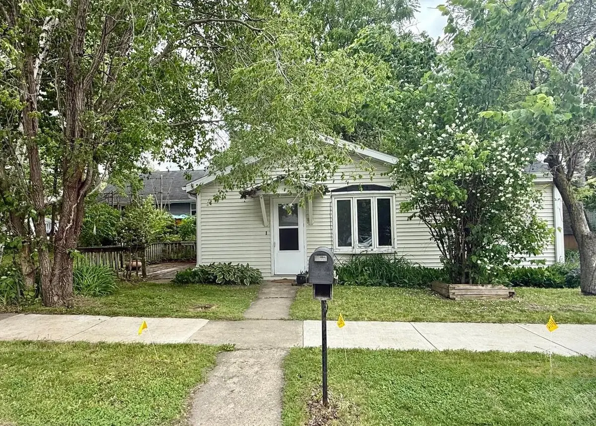2056 NEWBERRY AVENUE, Green Bay, WI 54302 - #1