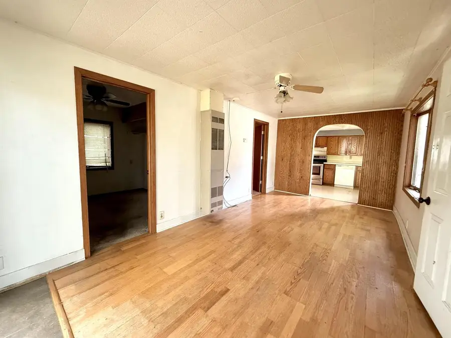 2056 NEWBERRY AVENUE, Green Bay, WI 54302 - #2