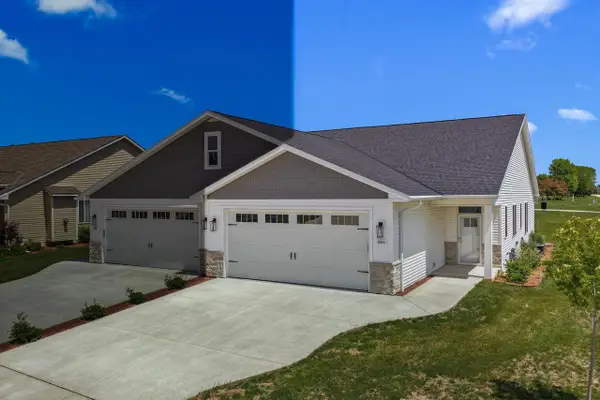 1901 HIDDEN HOLLOW LANE, Manitowoc, WI 54220