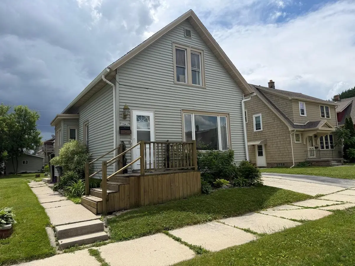 1541 DIVISION AVENUE, Sheboygan, WI 53083 - #1