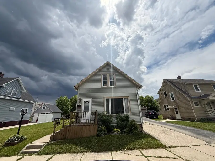 1541 DIVISION AVENUE, Sheboygan, WI 53083 - #2