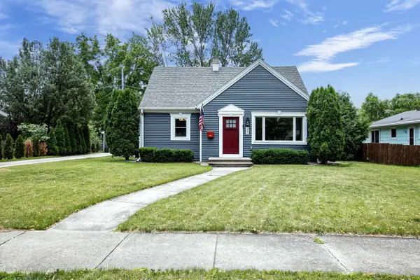 207 CRESCENT DRIVE, Neenah, WI 54956