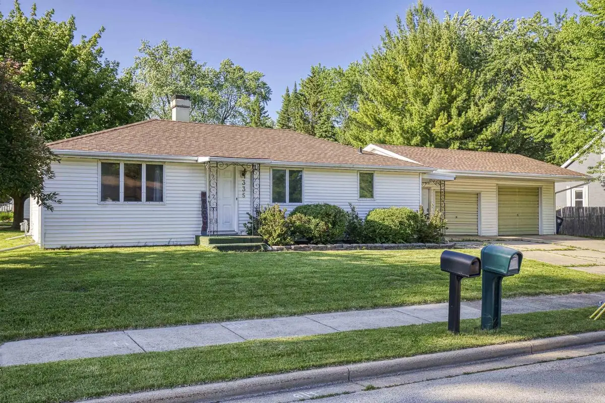 335 FRONT STREET, Pulaski, WI 54162 - #1
