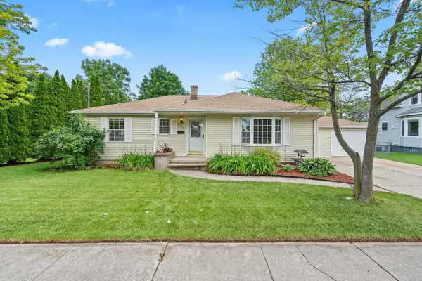 841 SHEBOYGAN STREET, Menasha, WI 54952