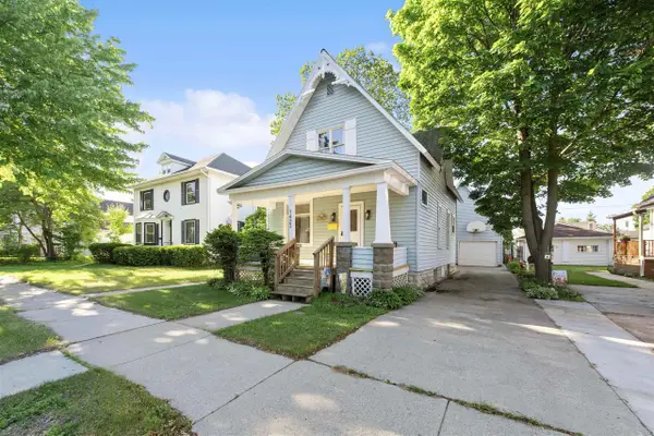 1423 GRANT STREET, Marinette, WI 54143