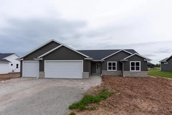 W5890 EDGEWOOD DRIVE, Menasha, WI 54952