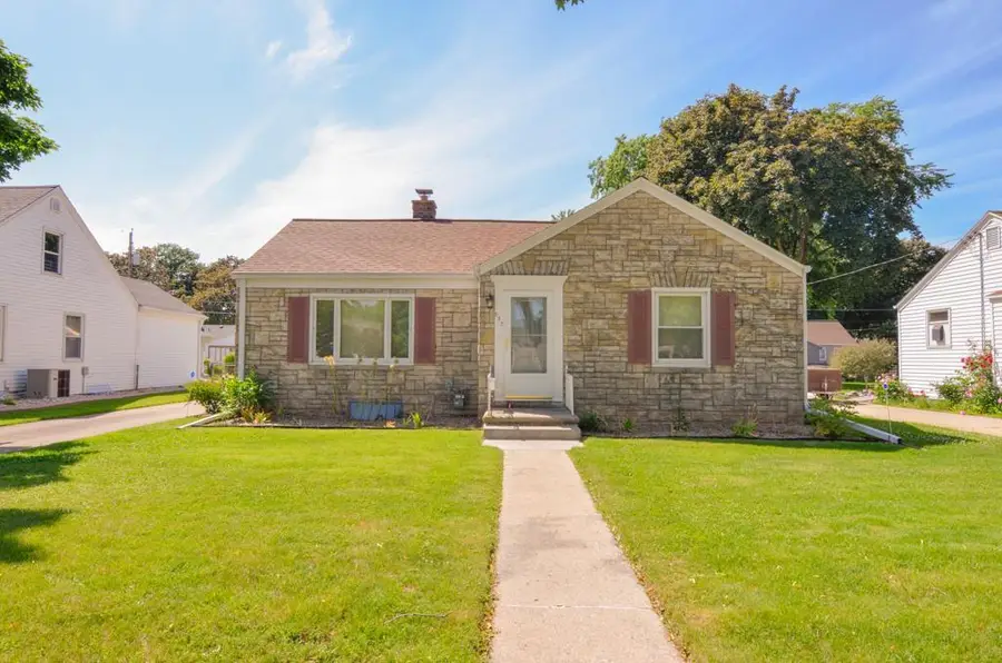 833 N BUCHANAN STREET, Green Bay, WI 54303 - #2