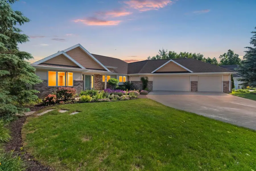 1900 E ORCHARD BLOSSOM DRIVE, Appleton, WI 54915 - #2