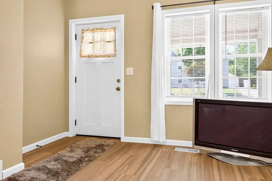 831 S BAIRD STREET, Green Bay, WI 54301 - #2