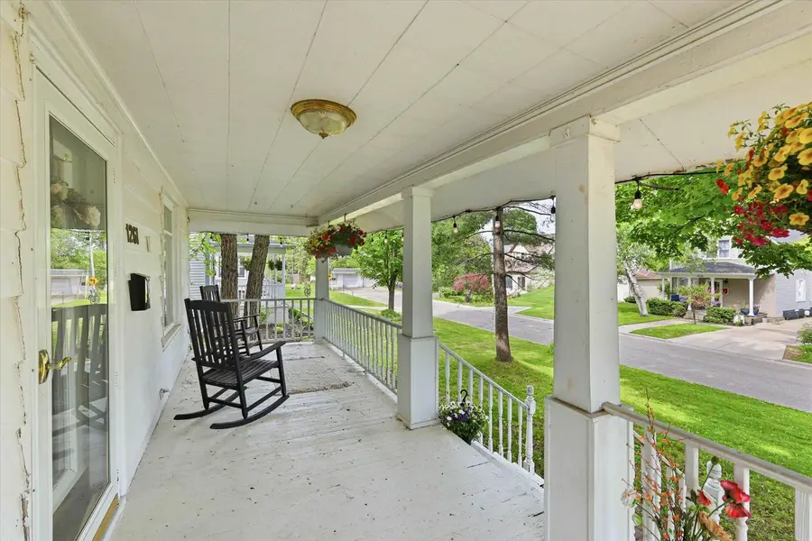 1261 S QUINCY STREET, Green Bay, WI 54301 - #2