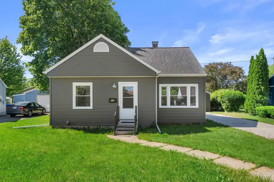 939 SHERRY STREET, Neenah, WI 54956 - #2