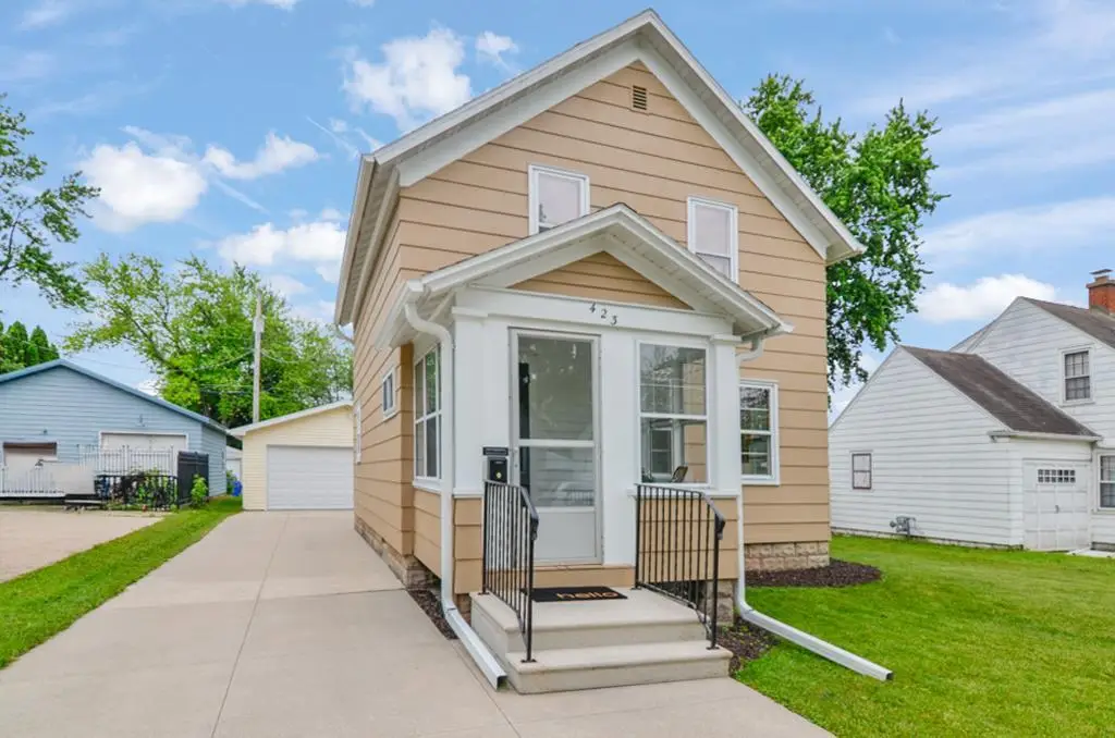 423 W 7TH STREET, Kaukauna, WI 54130 - #1
