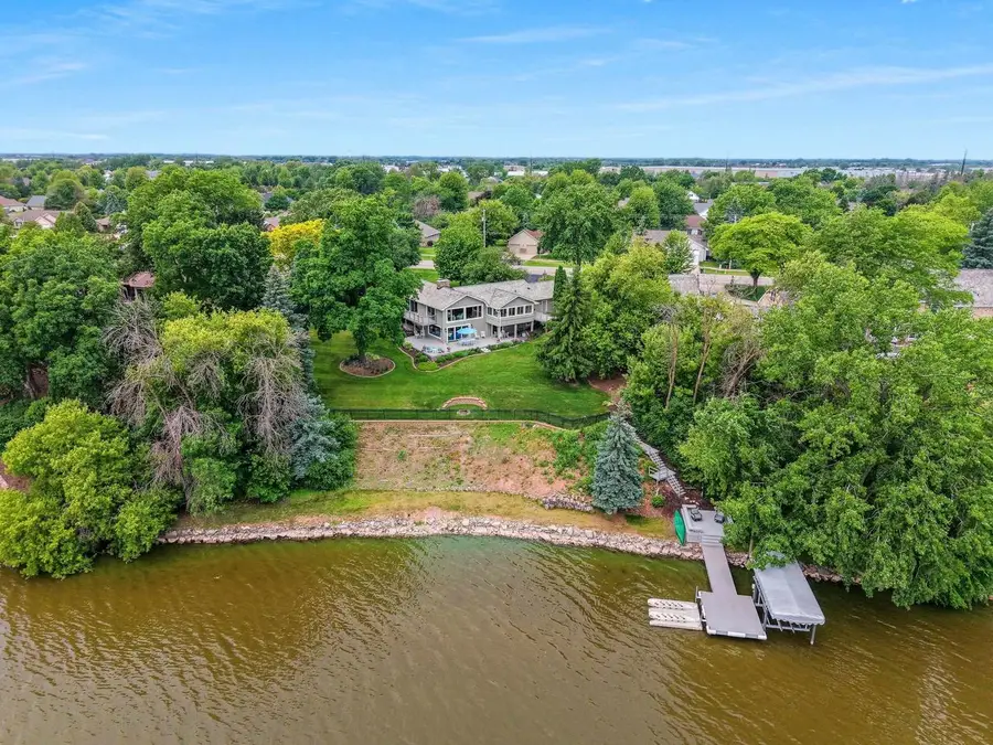 2281 LOST DAUPHIN ROAD, De Pere, WI 54115 - #2